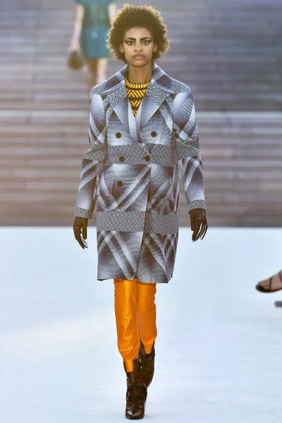 Look 22